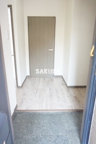 玄関　収納豊富なシューズボックスです♪