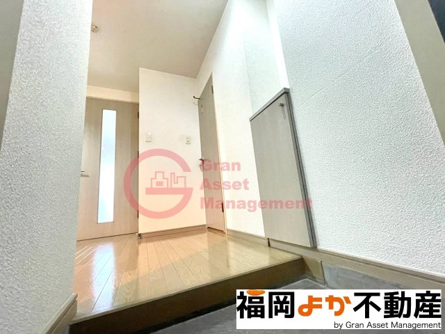 玄関　収納もある玄関です