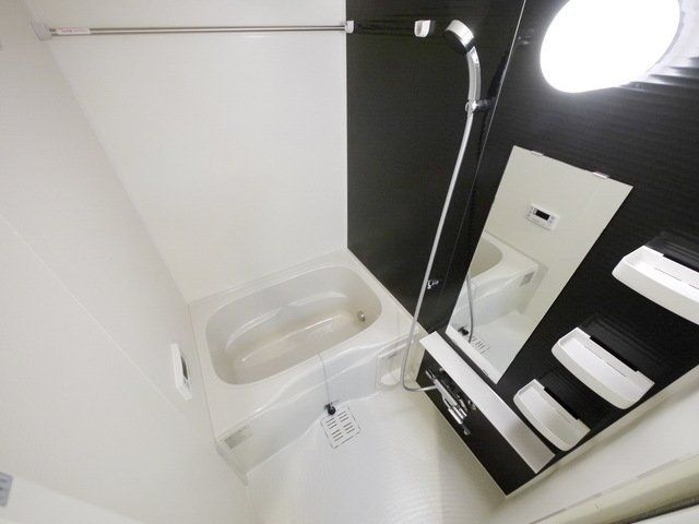 バス・シャワールーム　※別部屋参考写真