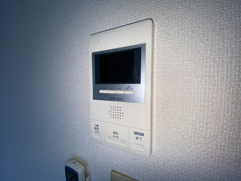 セキュリティ　来客時にはこちらのチャイムが鳴りますよ。