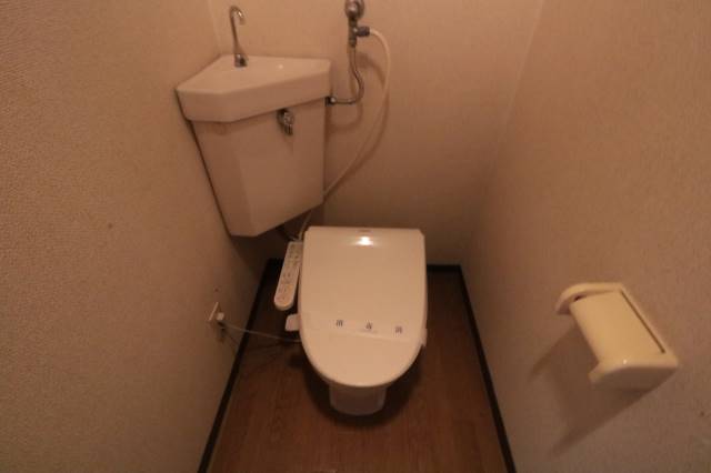 トイレ　ウォシュレット付き！
