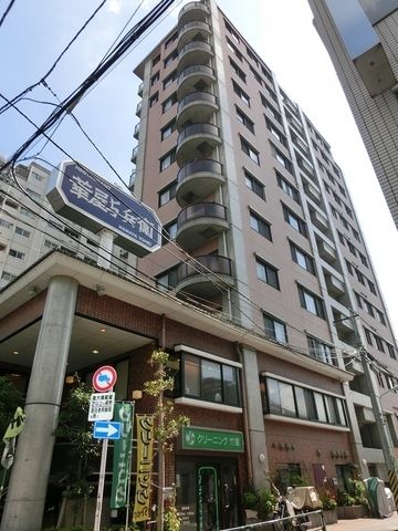 建物外観　★明るい通りから帰宅できます★