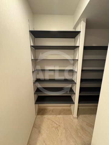 収納　プレジオ北浜　シューズボックス