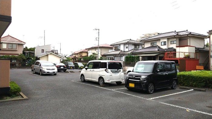 駐車場　駐車場