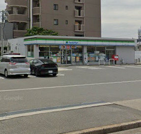 コンビニ　ファミリーマート 東起町一丁目店（コンビニ）まで417m