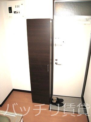 玄関　別号室の画像。現況を優先します。