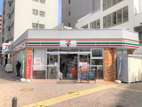 コンビニ　セブンイレブン神戸鯉川筋店（コンビニ）まで127m