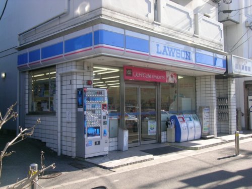 コンビニ　ローソン 近鉄富雄駅前店（コンビニ）まで554m