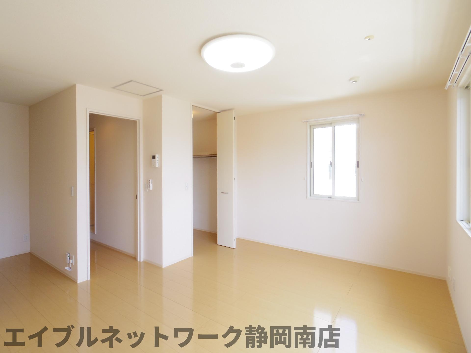 その他部屋・スペース　明るい色調の室内です