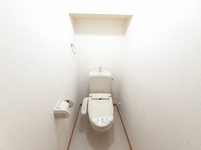 トイレ　トイレもきれいです