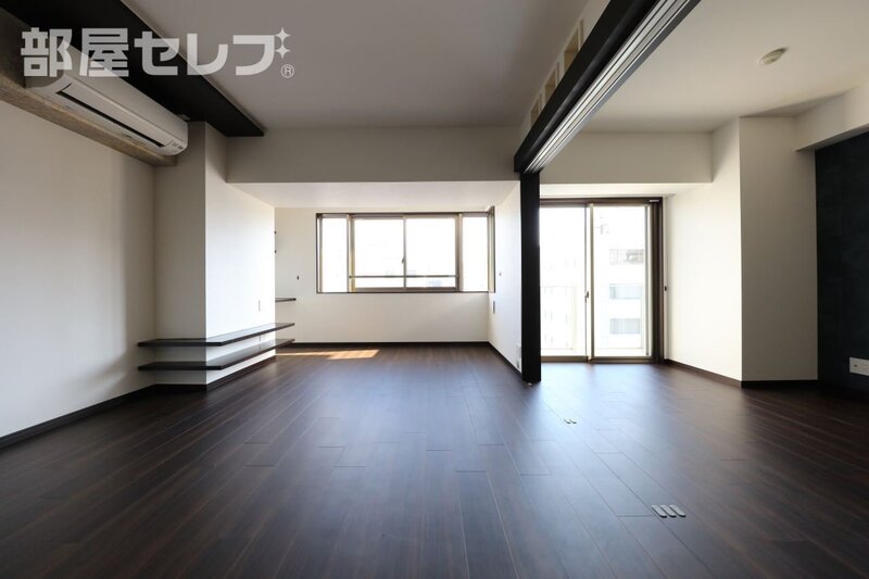 AREX丸の内IIの居間写真