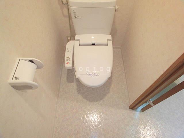 トイレ　温水洗浄便座です★