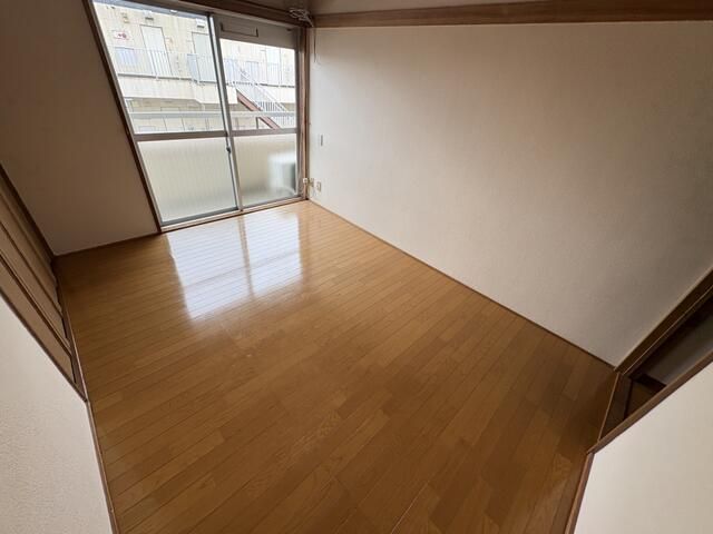 木下マンションの居間写真
