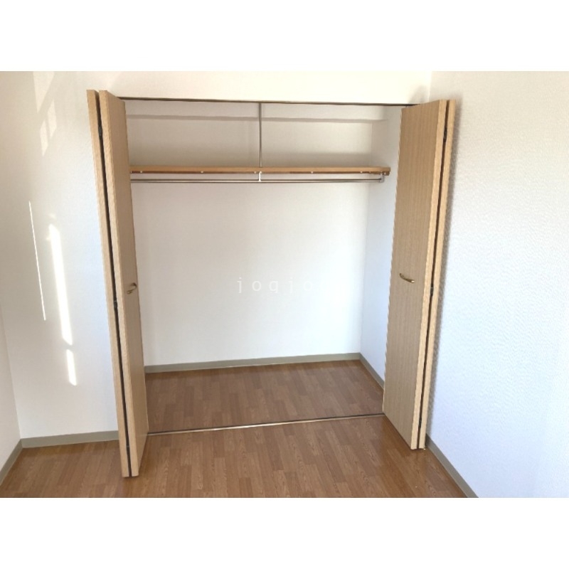 収納　収納が大きく、たくさんものが入ります。