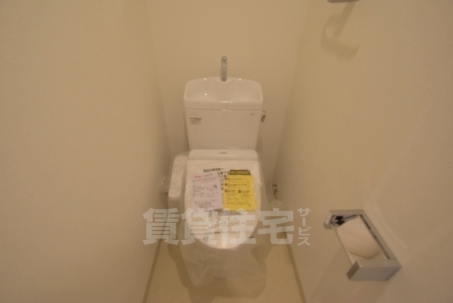 地下鉄谷町線 野江内代駅 徒歩5分 11階建 築8年のトイレ写真