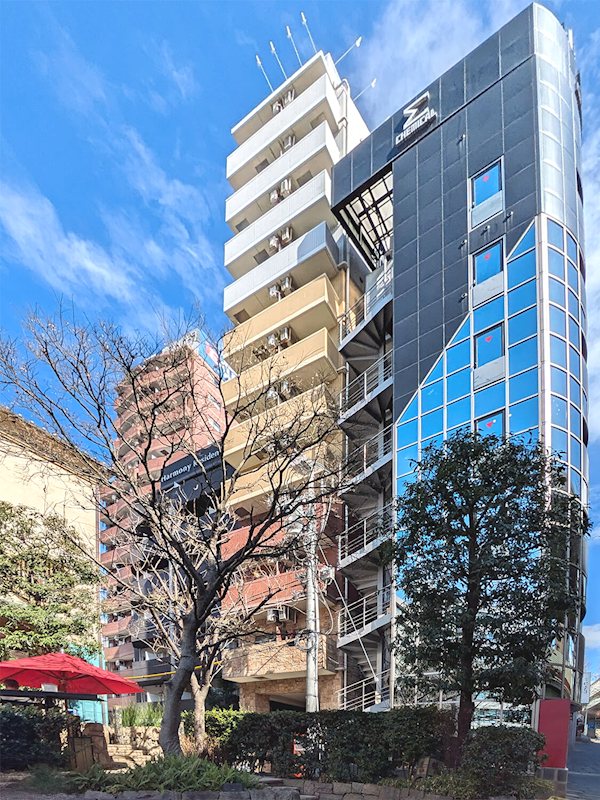 建物外観　★近隣に飲食店やコンビニ等あり外食や急なお買い物にも便利です