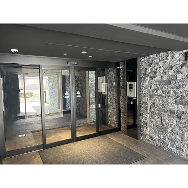 エントランス　建物の内部です