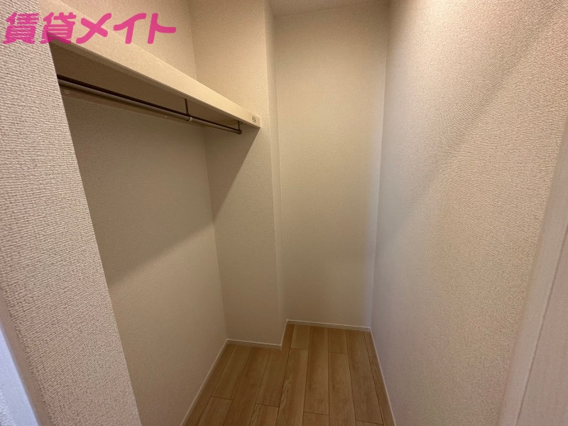 収納　同型タイプ画像