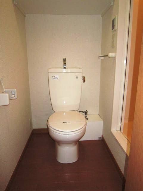 レオパレスTAKAKURAのトイレ写真