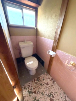 中央五丁目貸家のトイレ写真