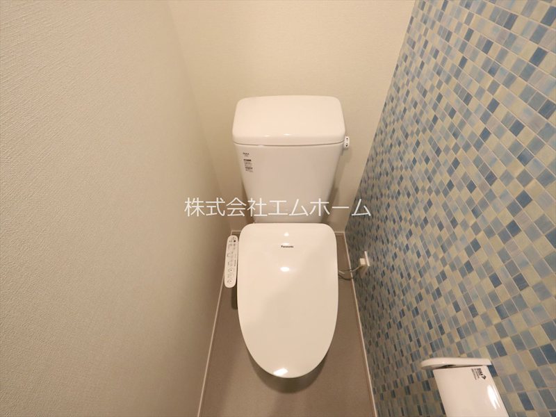 トイレ　温水洗浄暖房便座付トイレ