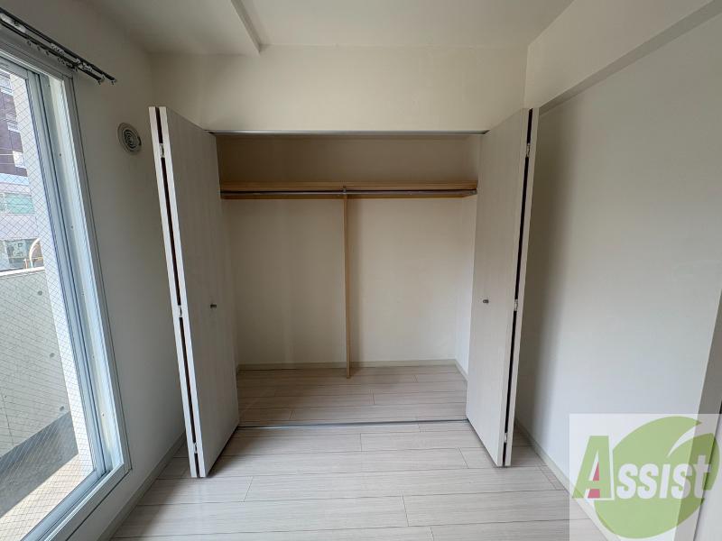 収納　寝室の収納です。部屋がすっきり片付きます。