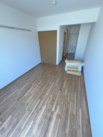 その他部屋・スペース　広くて明るい寝室