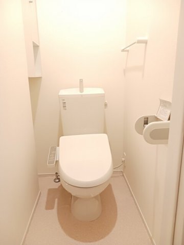 トイレ　コンパクトで使いやすいトイレです
