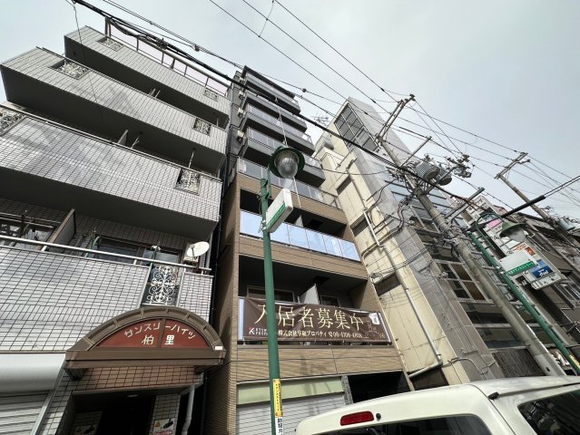プレミアムソレイユ塚本駅前の建物外観