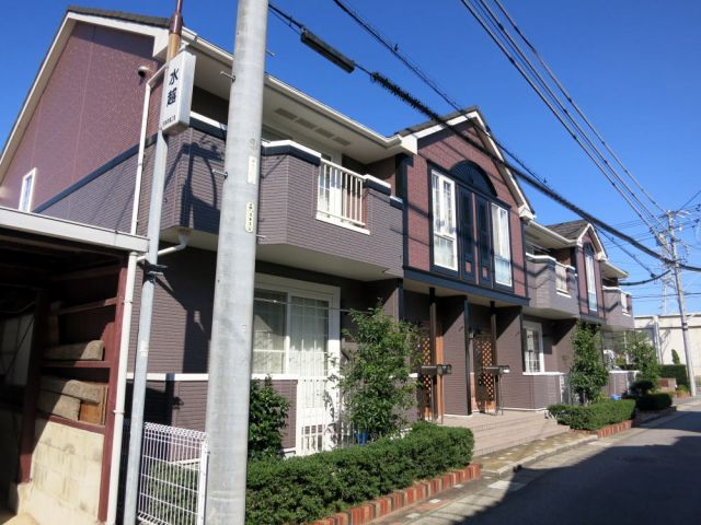 西尾市吉良町富好新田のアパートの建物外観