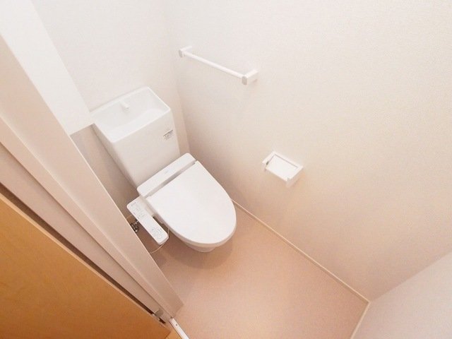 【北九州市若松区二島のアパートのトイレ】