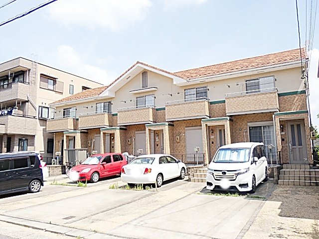 【カーザ千代田橋の建物外観】