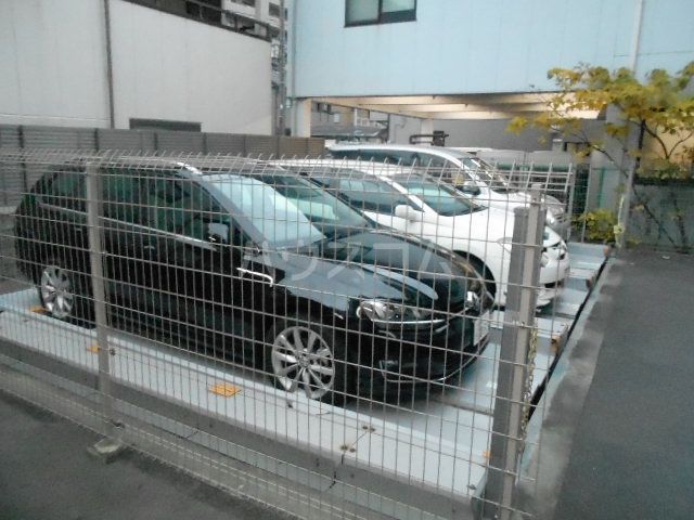 【名古屋市熱田区一番のマンションの駐車場】