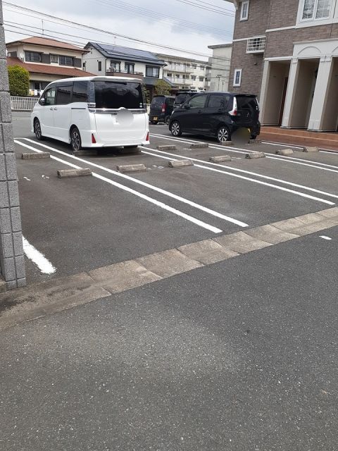 【クレディ・ボワＢの駐車場】