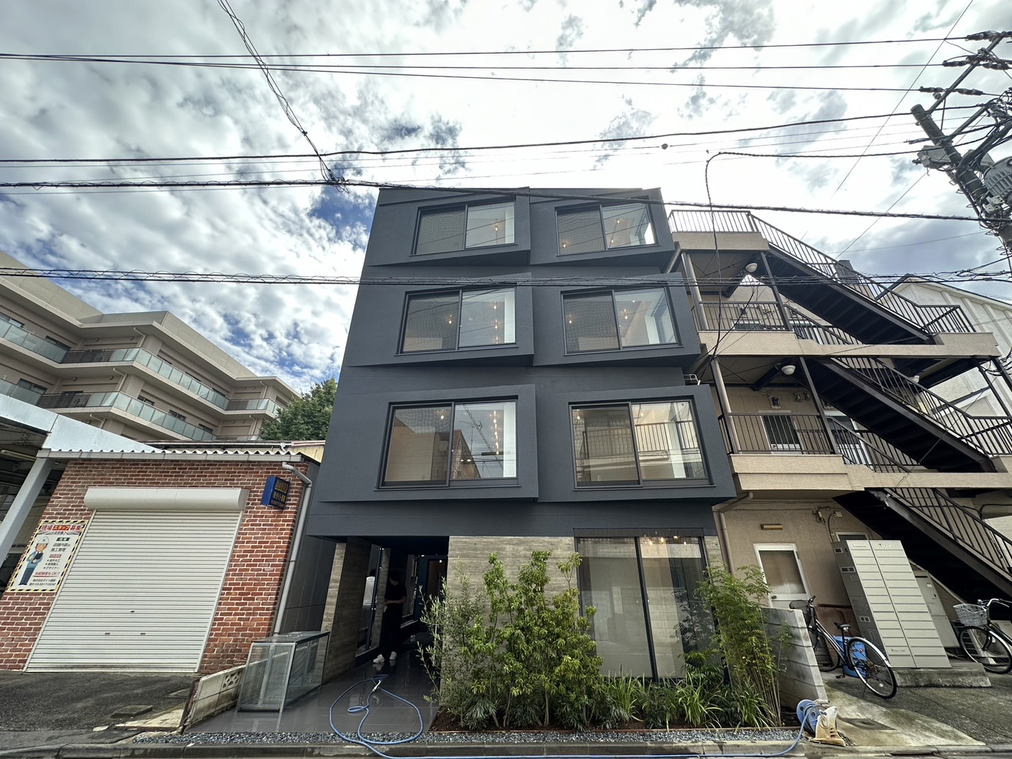 建物外観　スタイリッシュな外観