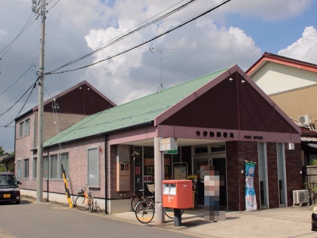 【一宮市今伊勢町馬寄のマンションの郵便局】