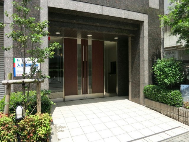 【クリオ戸越銀座弐番館のエントランス】