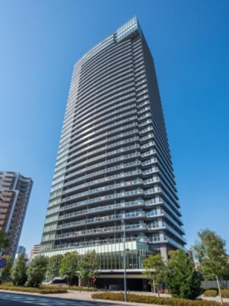 【クレッセント川崎タワーの建物外観】