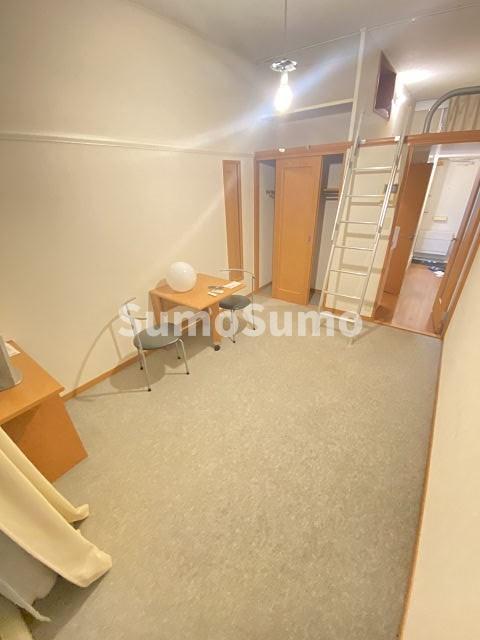 居室・リビング　居間です