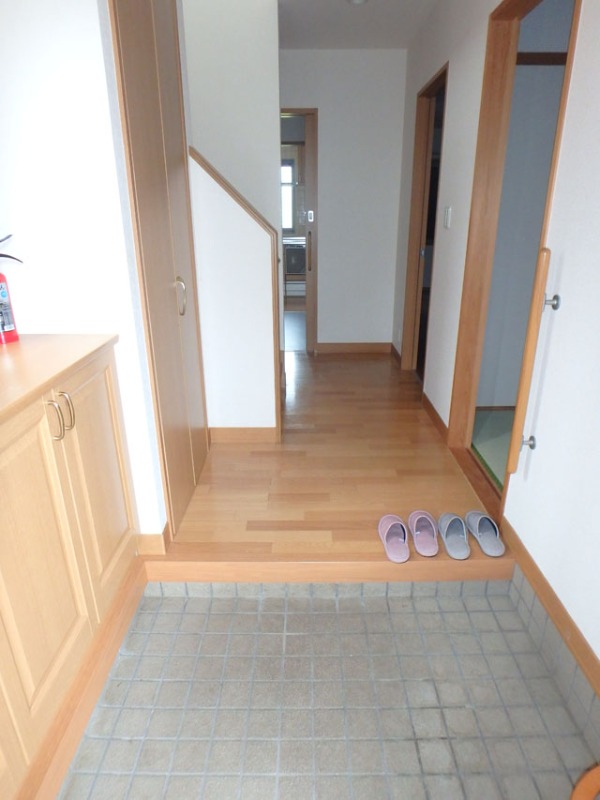 その他　残置物ですが下駄箱ついてます！