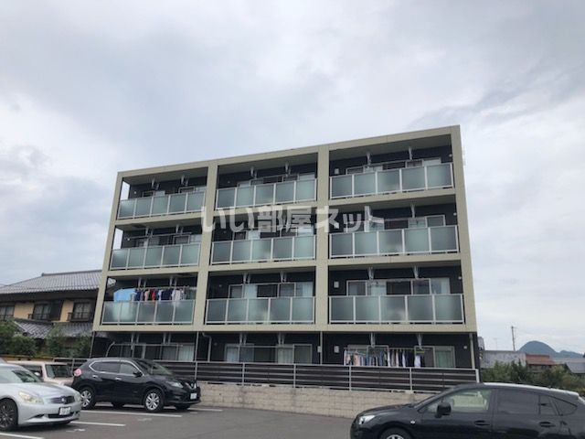 M　Ricci（エムリッチ）の建物外観