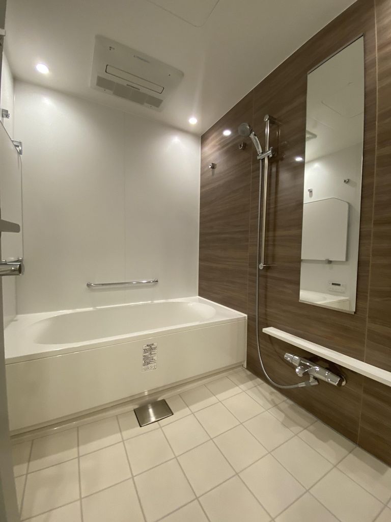 バス・シャワールーム　浴室換気乾燥機付き