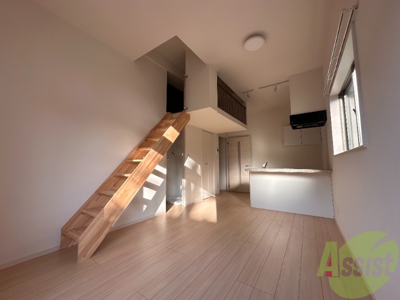 その他部屋・スペース　洋室は、天井が高く開放感があります。