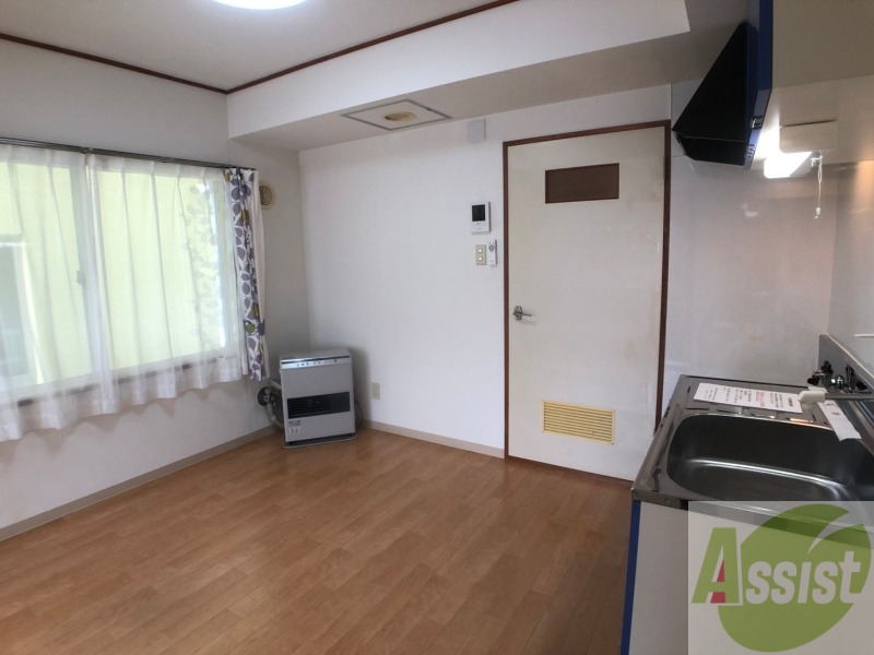 居室・リビング　明るいお部屋は気持ちよく過ごせそうですね。