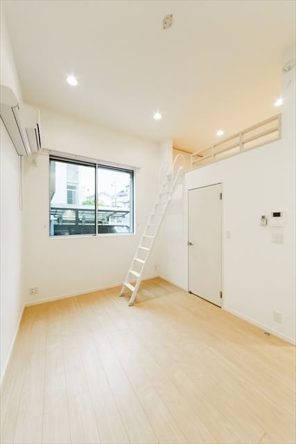 居室・リビング　6.8畳のお部屋です。