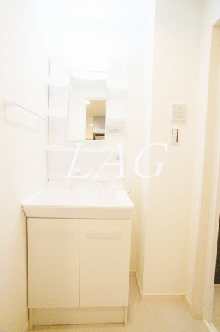 洗面設備　独立洗面台です。