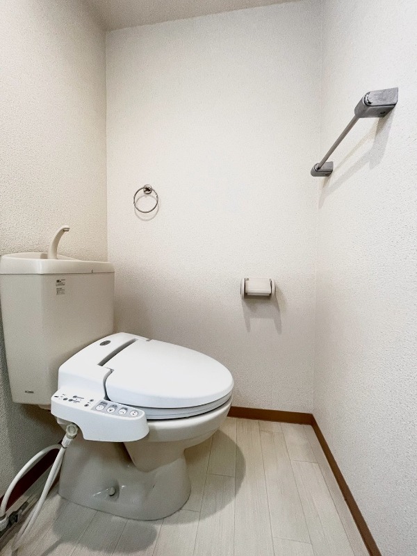 トイレ　クローゼット　たっぷり収納可能で便利★