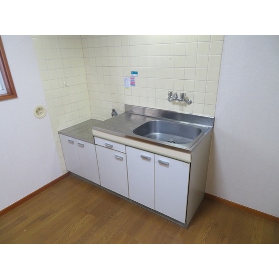 キッチン　コンパクトなキッチンで掃除もラクラク