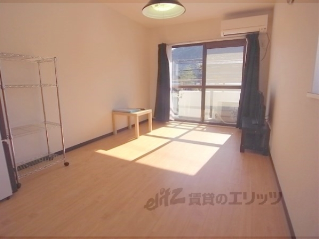 居室・リビング　日当り良好のお部屋です