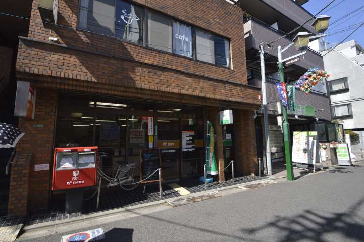 コンビニ　ファミリーマート（コンビニ）まで553m